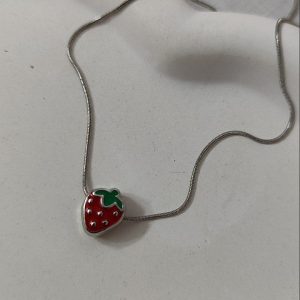 گردنبند توت فرنگی