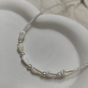 چوکر صدفی سفید شفاف