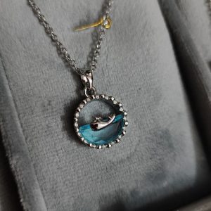 گردنبند وال آبی