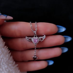 گردنبند سوارسکی قلب بالدار صورتی