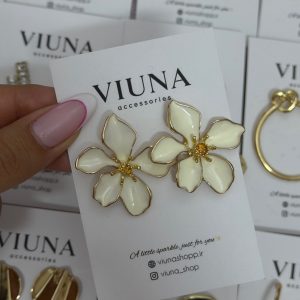 گوشواره گل پنج پر میناکاری سفید