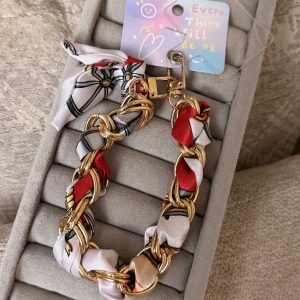 چارم ساتنی قرمز