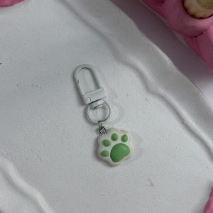 چارم پنجه گربه سبز